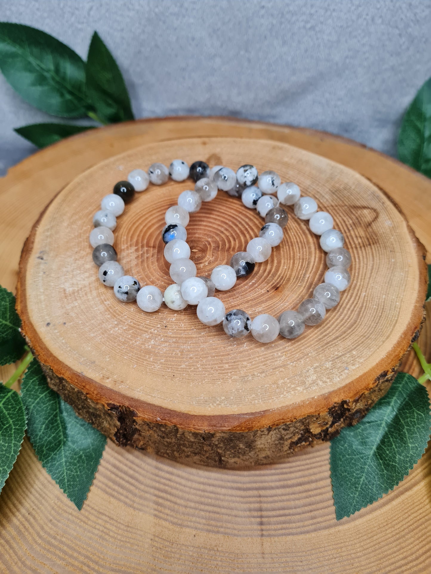 Regenbogen Mondstein (weißer Labradorit mit Turmalin) Kugelarmband