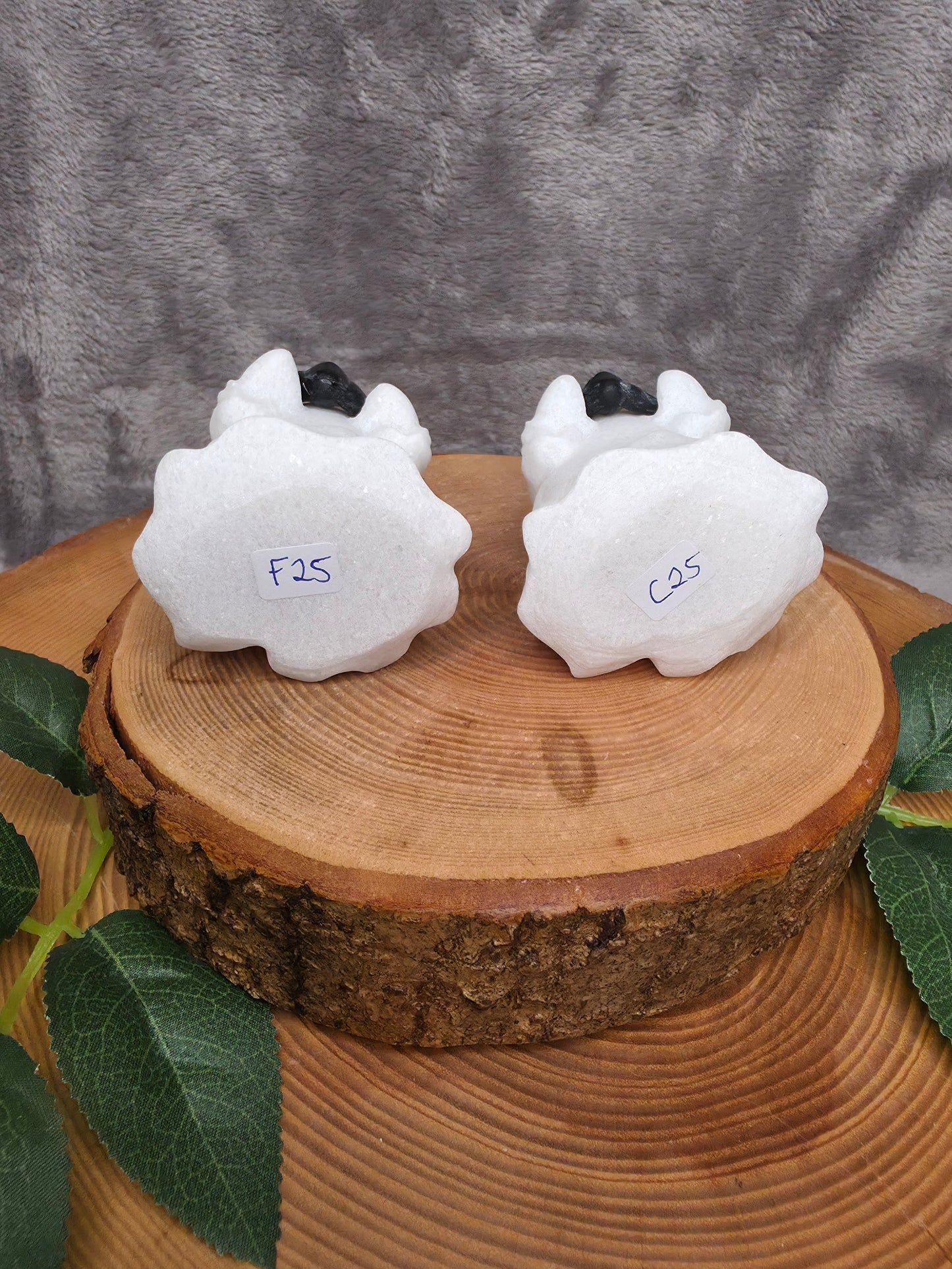 Weißer Jade Geist mit Obsidian Fledermaus