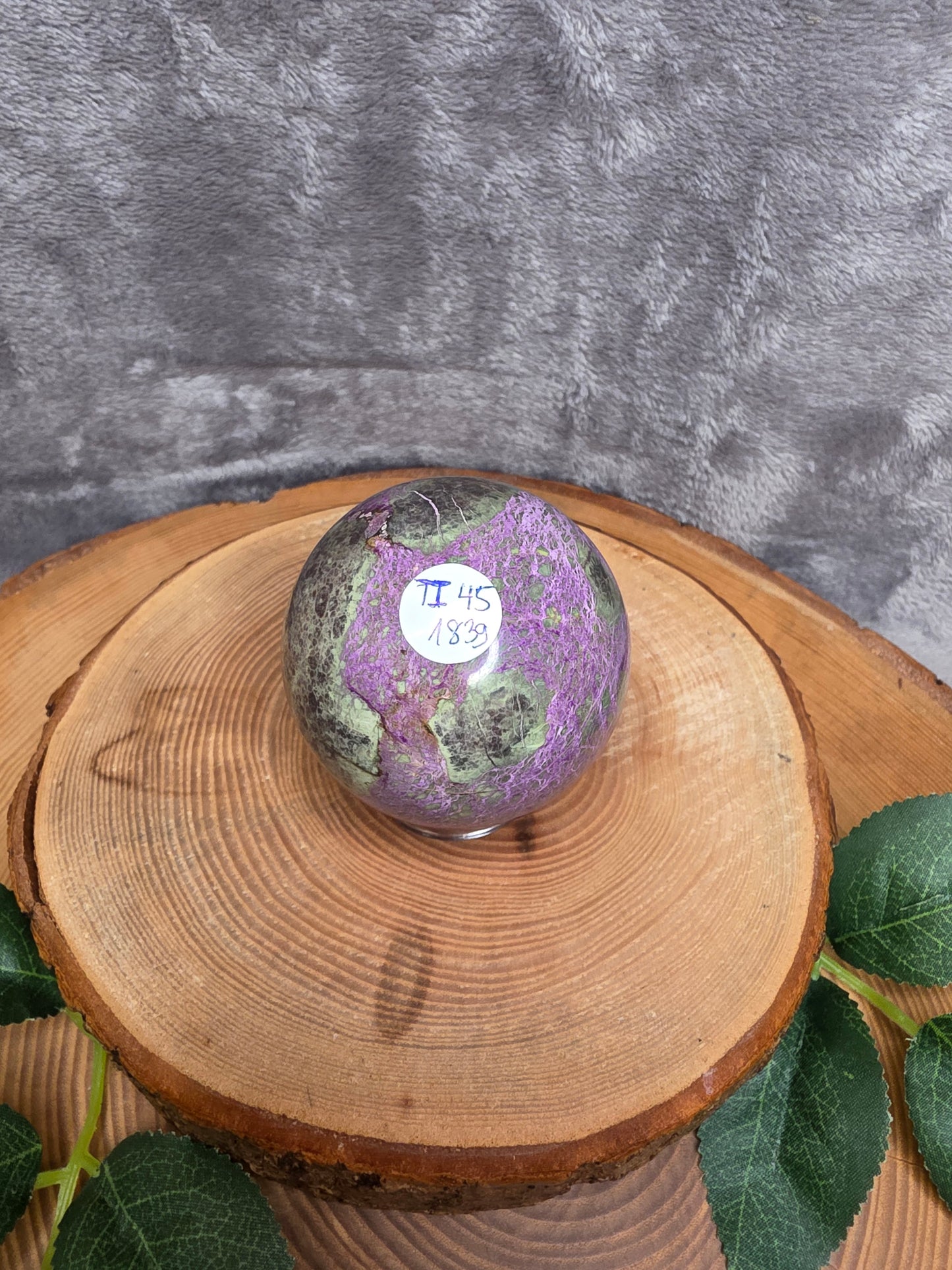 Stichtit Kugel (TI45)