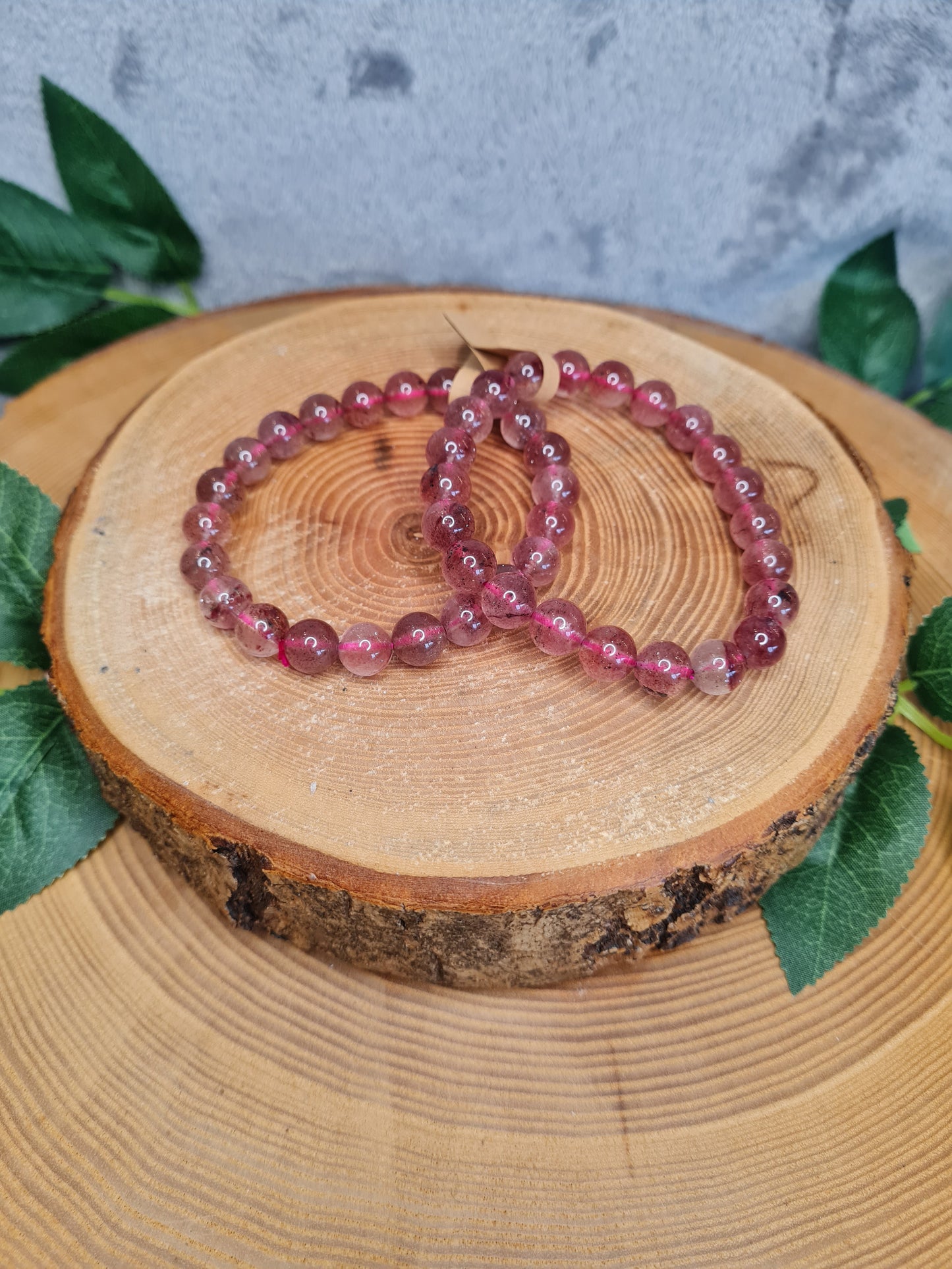 Erdbeerquarz Kugelarmband