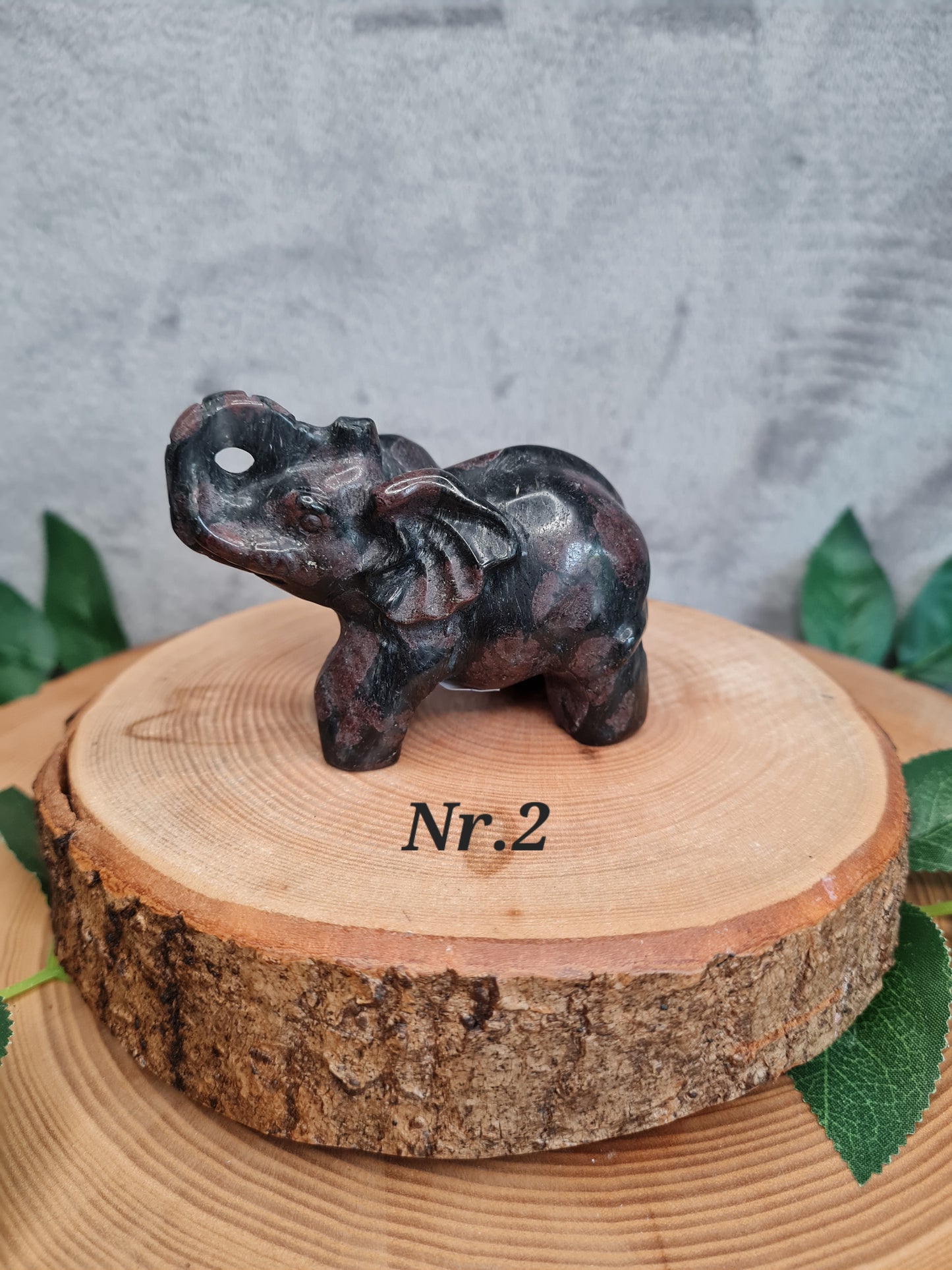 Granat x Arfvedsonit Elefant (wählbar)