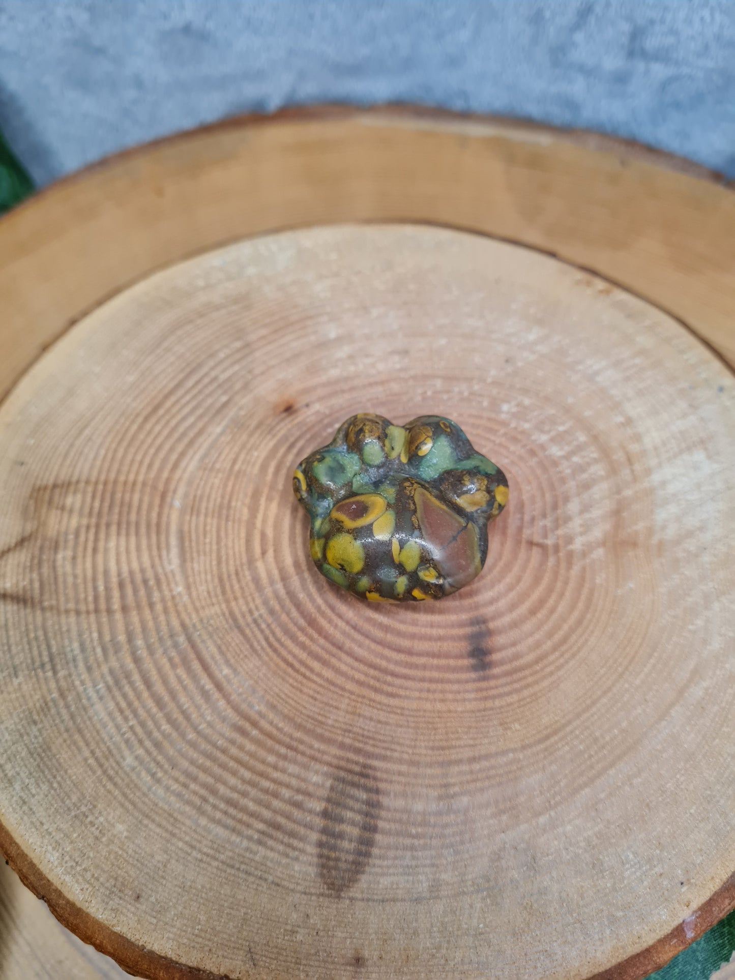 Kleine Pfoten Carvings