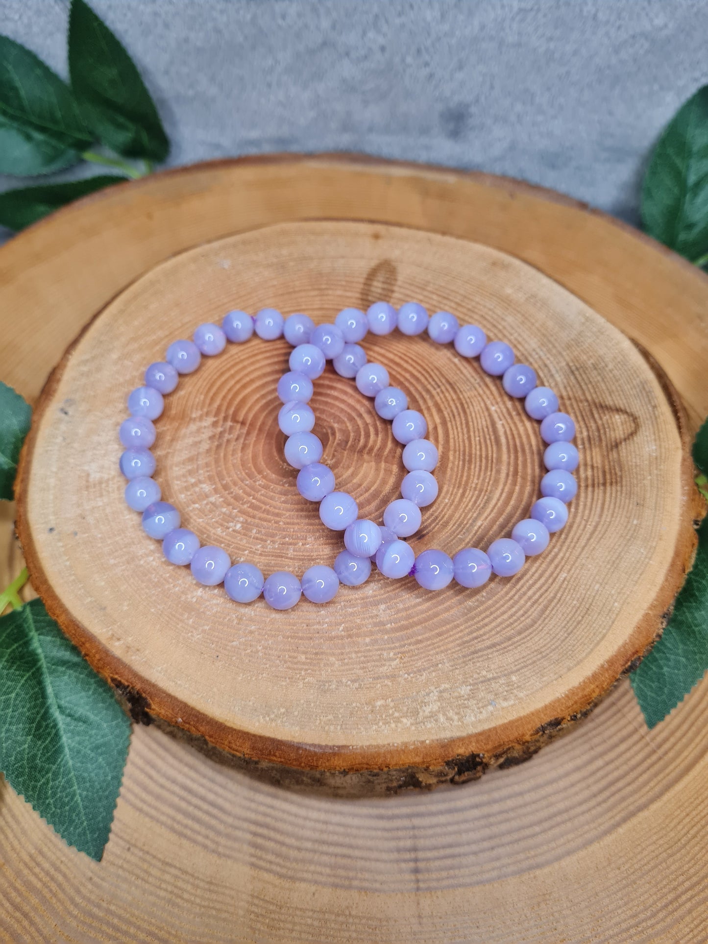 Lavendel Jadequarz (versch. Kugelgrößen)