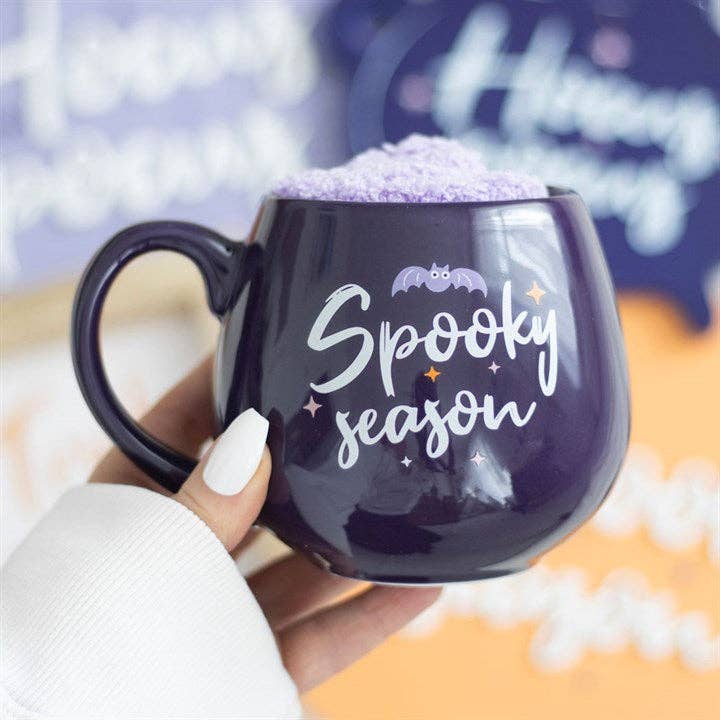 Spooky Season Halloween-Set mit Tasse und Socken