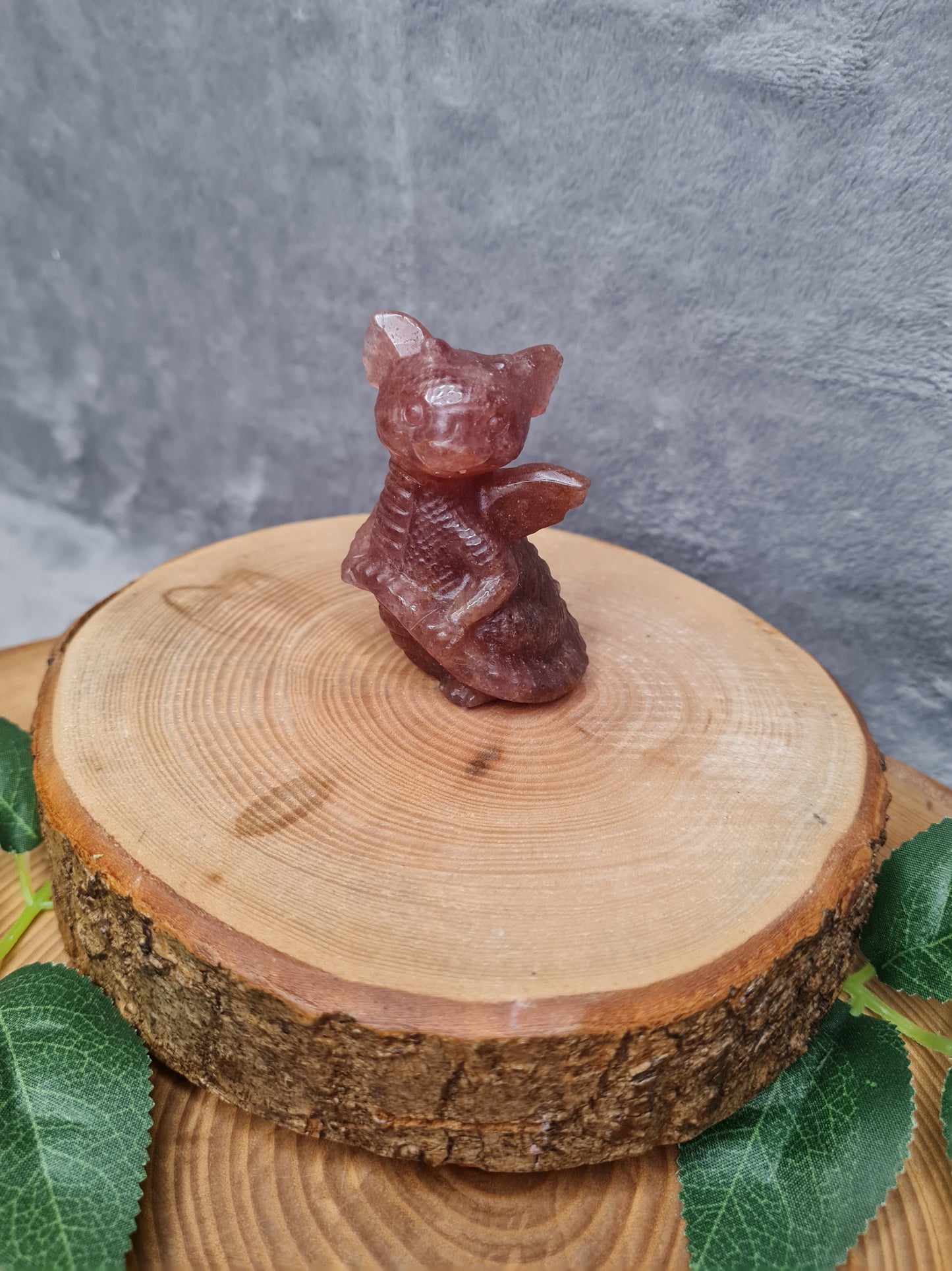 Baby Drache (Erdbeerquarz)