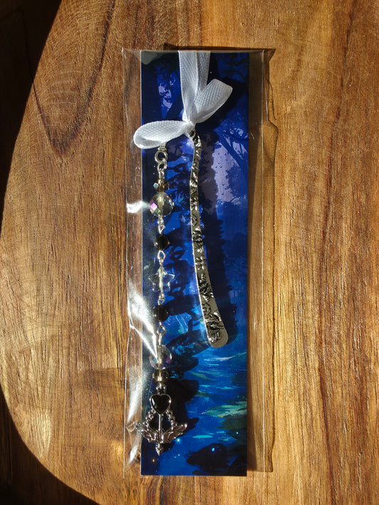 Lesezeichen (Armor's Pfeil/Bogen) mit 2 Onyx Perlen und Glasperlen silberfarben