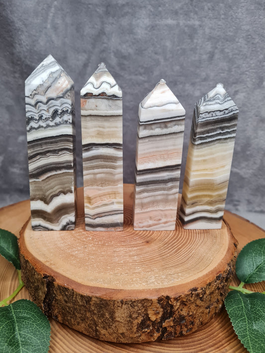 Calcit gebänderte Türme