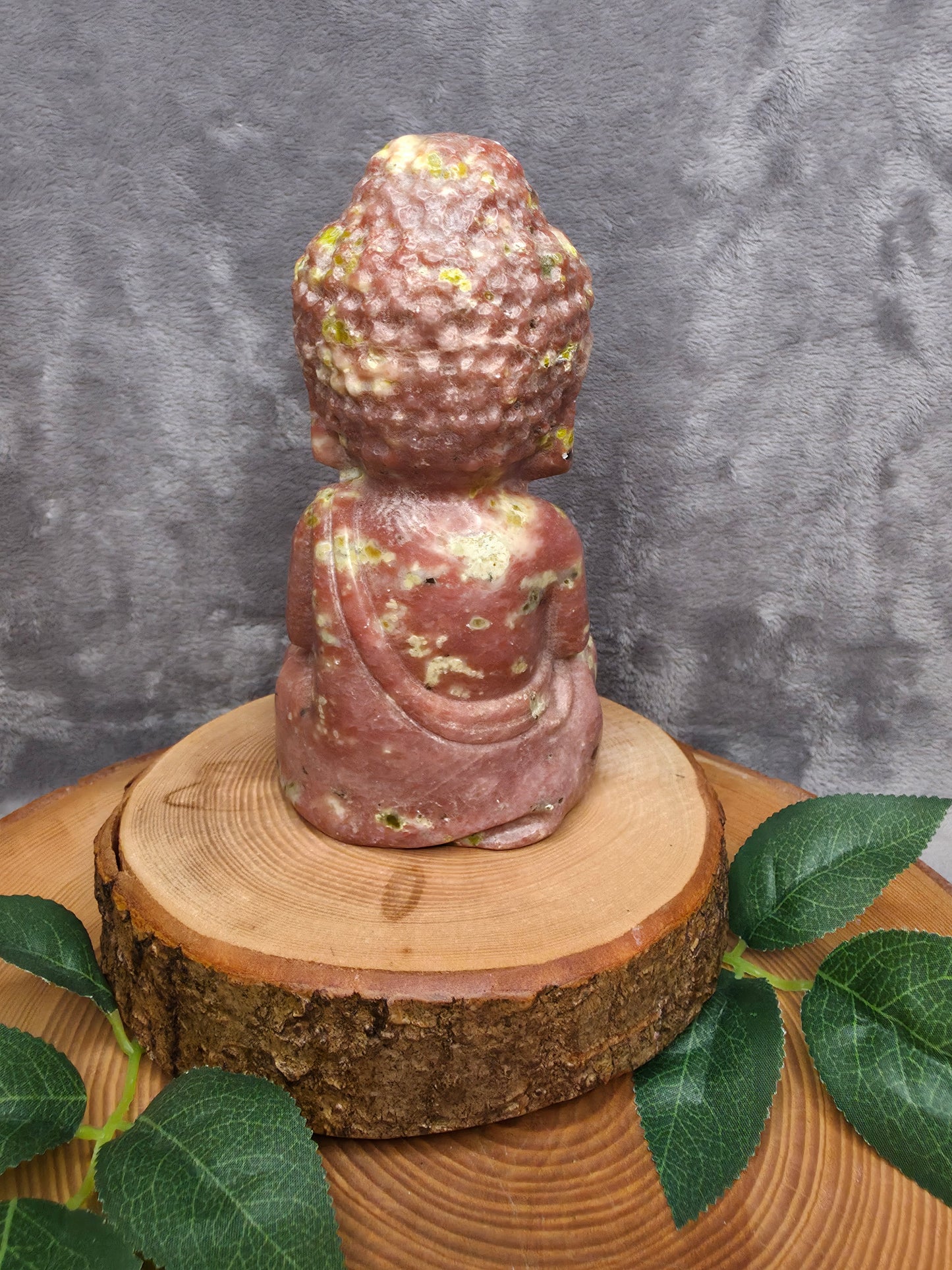 Pfirsichblüten Turmalin Buddha (1kg)