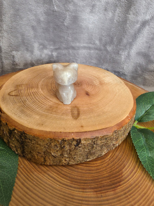 Mondstein sitzende Katze klein