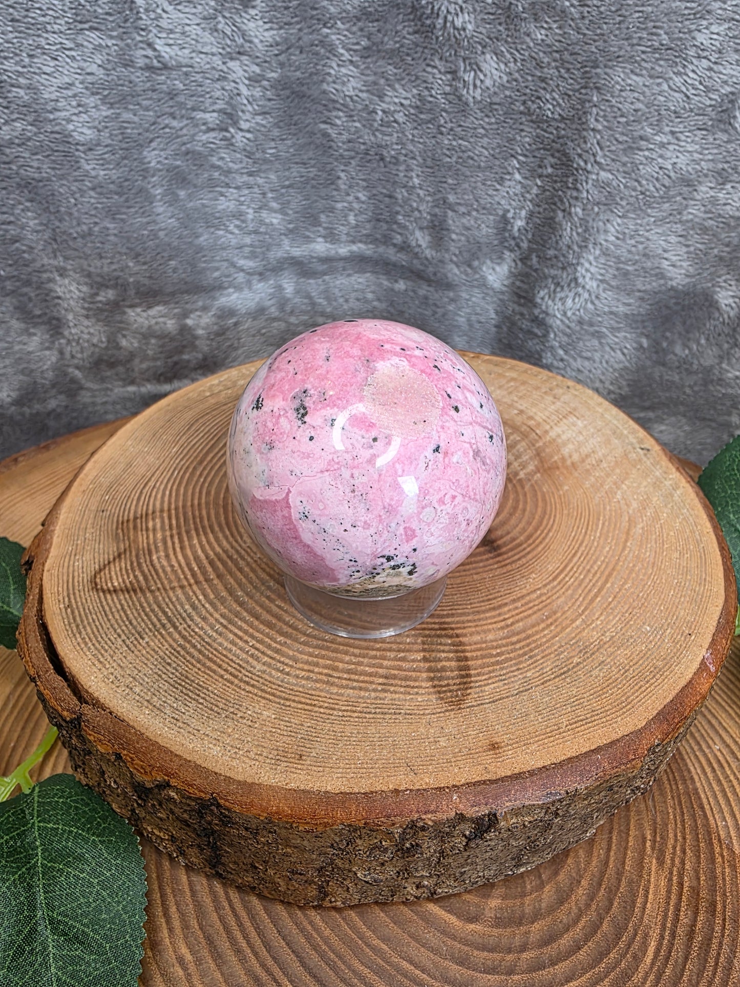 Peruanischer Rhodonit Kugel (P36)