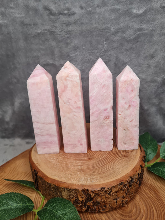 Hemimorphit Turm (Rosa gefärbt)